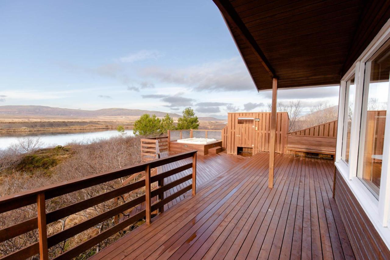 Bakkakot Lake Side Lodge Селфосс Экстерьер фото